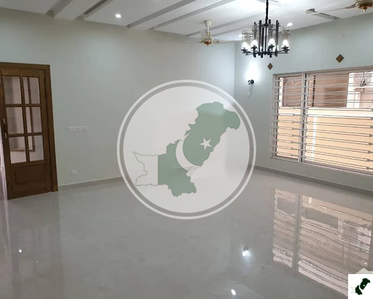Beautiful Brand New 6 Bedroom 1 Kanal House For Sale